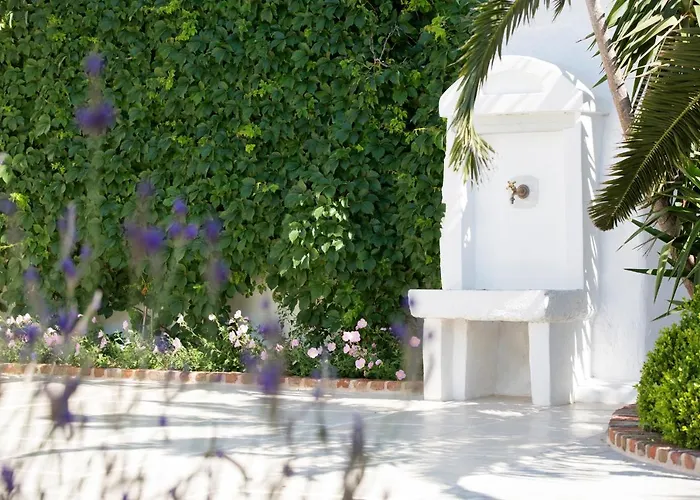 クネニ アパート *