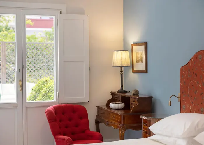 クネニ アパート *