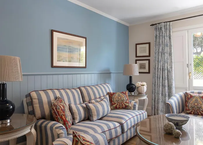 クネニ アパート