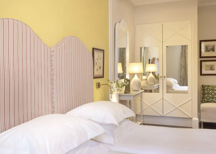 クネニ * Mykonos Town